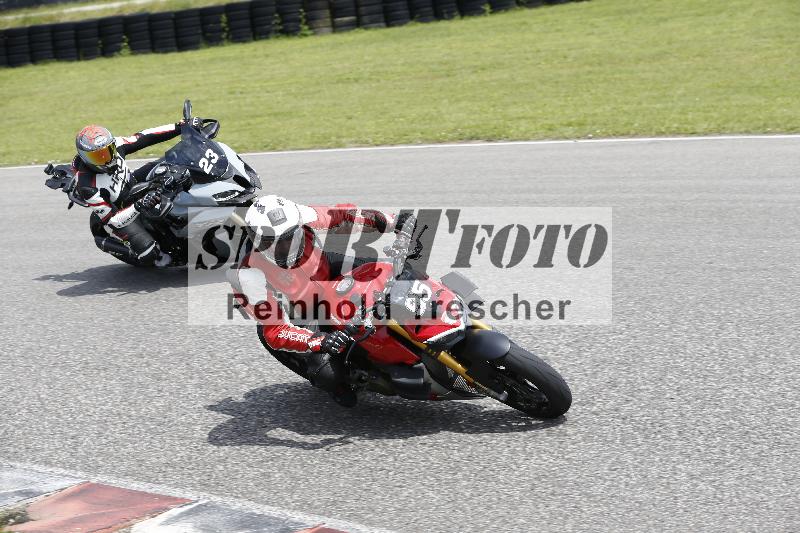 /Archiv-2024/29 12.06.2024 MOTO.CH Track Day ADR/Gruppe gelb/23